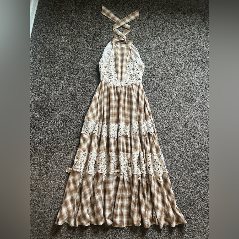 I LOVE this dress and was SO sad it doesn’t fit me 🤧 it’s in perfect condition!